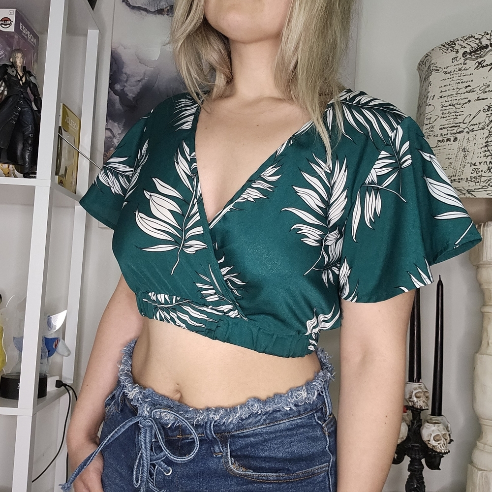Tropical leaf crop top